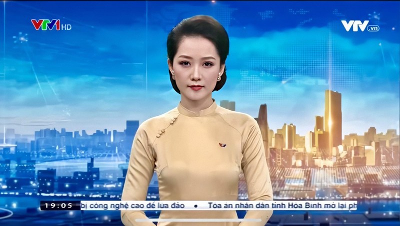 Nu BTV thoi su khien dan mang dang ban cung phai bat TV khi den gio-Hinh-2