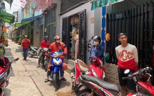 Phan ung bat ngo cua shipper bi bom hang khien dan mang rot nuoc mat-Hinh-3