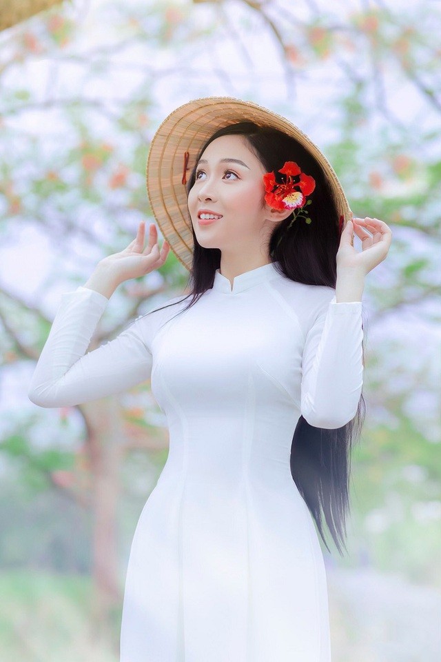 Hoa khoi dai hoc HUTECH khoe anh ao dai dep chet me-Hinh-8