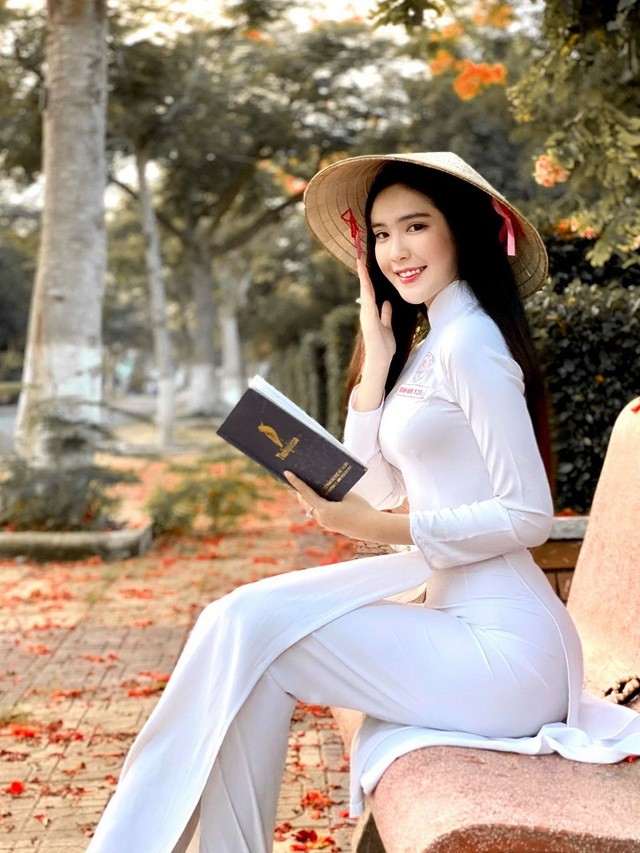 Hot girl Viet khien netizen xu Trung dien dao vi dieu nay