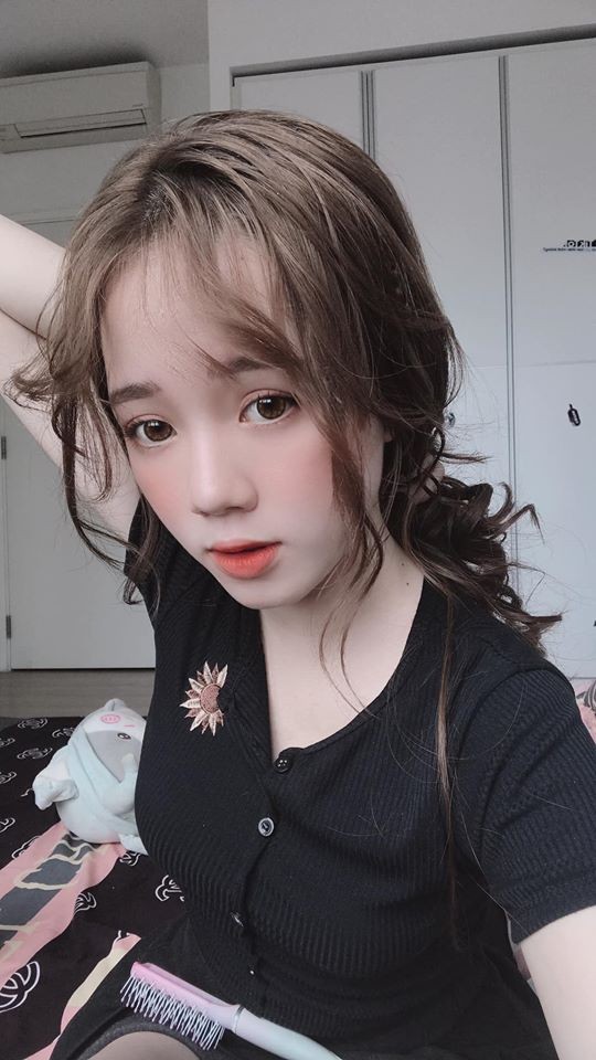 Diem mat dan nu streamer Viet so huu than hinh ngot nhu keo-Hinh-11