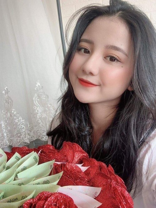 Nu sinh Viet bi nham voi 