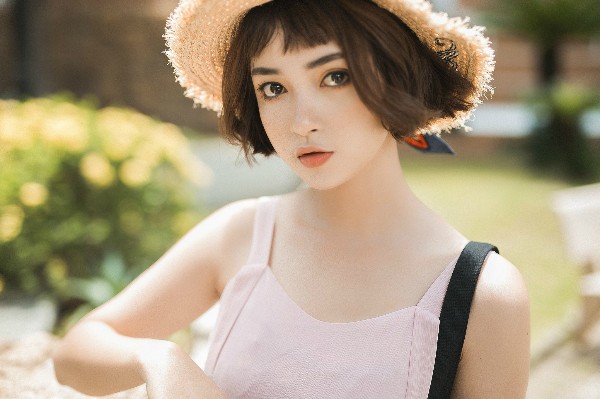 Hoa hậu Hoàn Vũ Việt Nam Khánh Vân lột xác khi cắt tóc ngắn