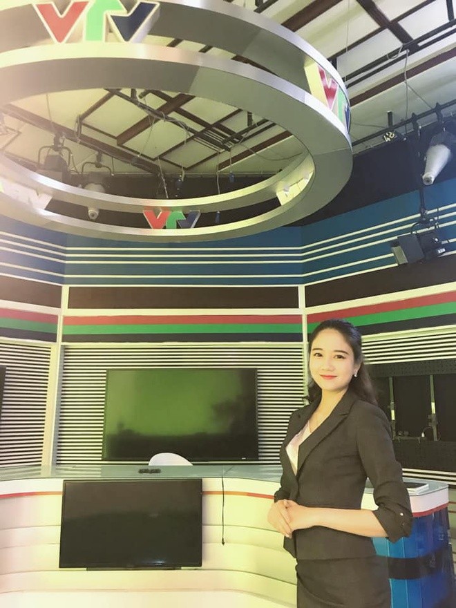 Ngam MC, BTV VTV toan 