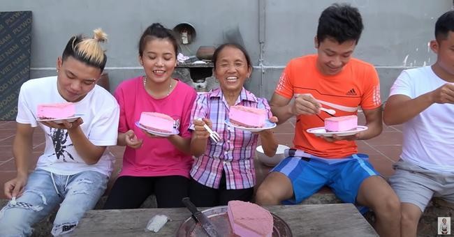 Ba Tan Vlog lam banh gato va bi dan mang soi ve dieu nay-Hinh-5