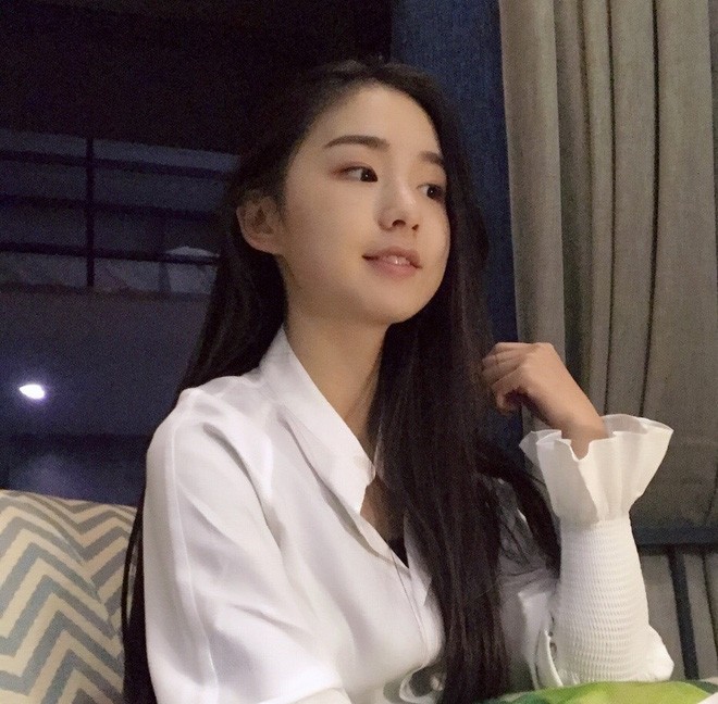 Moi noi, hot girl Tik Tok xu Trung so huu tai khoan trieu follow-Hinh-9