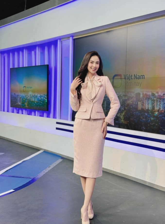 Nhan sac goi cam cua nang “MC dep nhat VTV”-Hinh-4