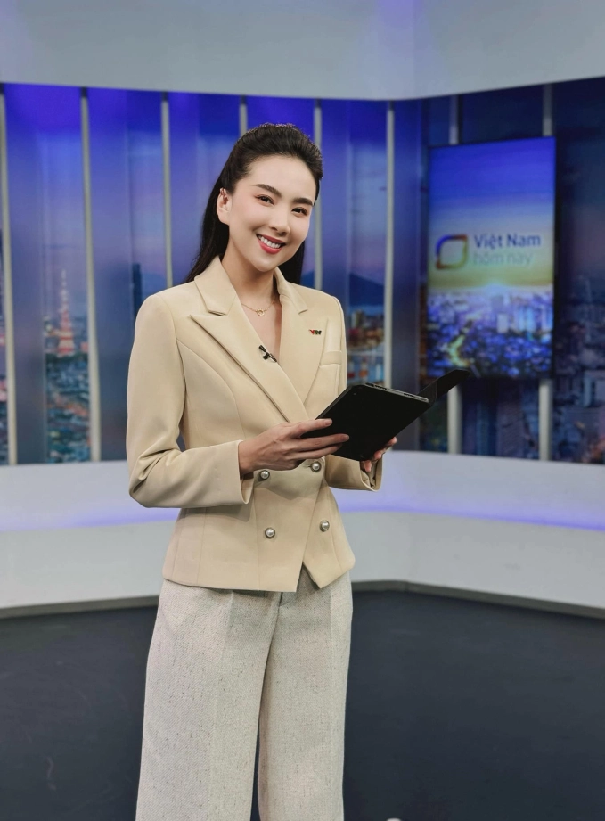 Nhan sac goi cam cua nang “MC dep nhat VTV”-Hinh-5