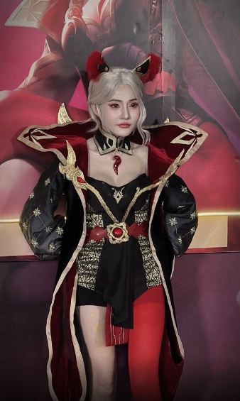 Nu tuyen thu Lien Quan moi debut cosplay tuong Liliana cuc quyen ru-Hinh-7