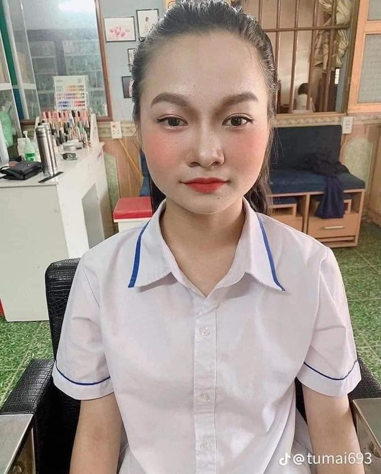 “Sang chan tam ly” voi nhung pha makeup ki yeu phong cach nam 2000-Hinh-2