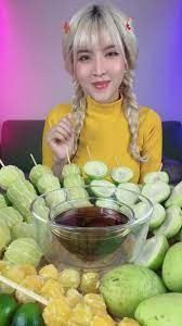 Kho hieu thanh mukbang Viet Nam xinh dep an ca da-Hinh-4