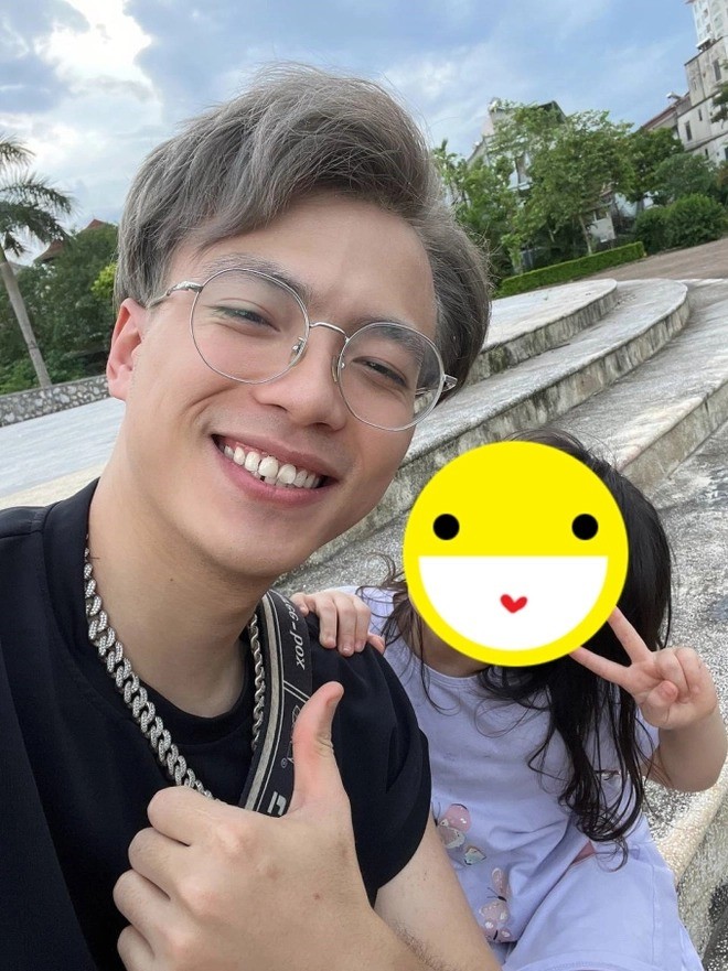 Nghi van nam Youtuber bo vo bo con theo nu TikToker?-Hinh-4