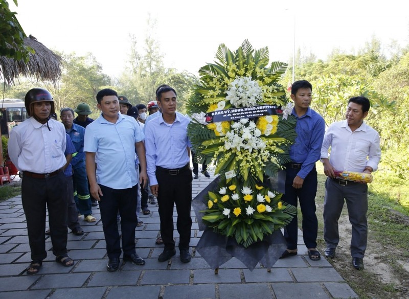 Phu nhan Dai tuong Vo Nguyen Giap an nghi tai Vung Chua- Dao Yen-Hinh-2