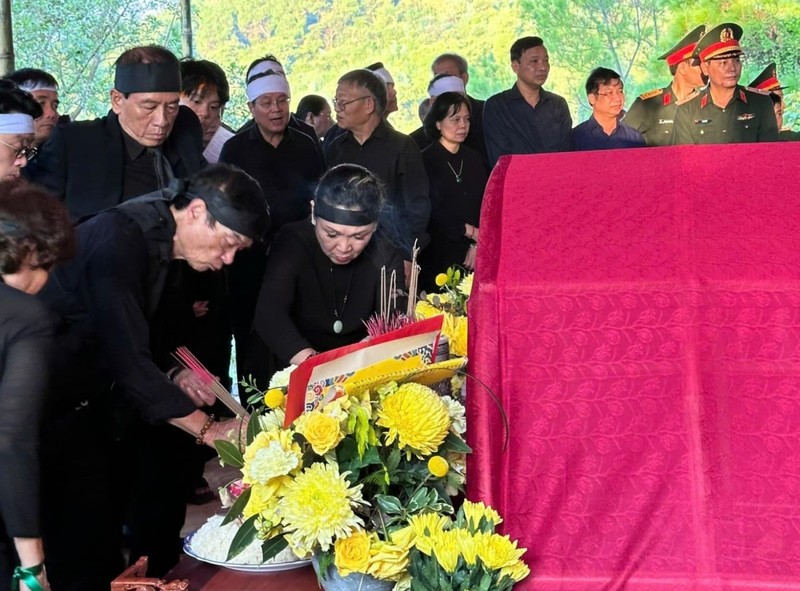 Phu nhan Dai tuong Vo Nguyen Giap an nghi tai Vung Chua- Dao Yen