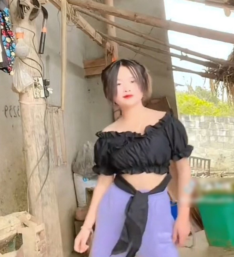 Phung Phinh Ha Giang bat ngo tung MV lam dan mang sang chan-Hinh-8