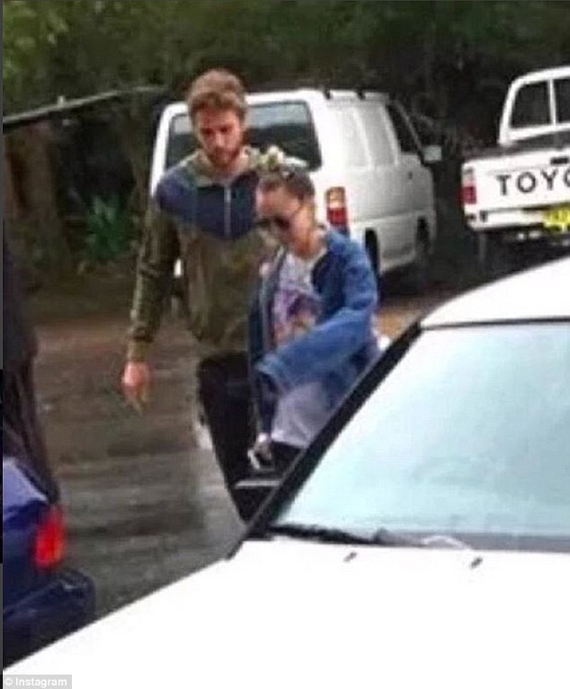 Miley Cyrus huy dien di nghi cung ban trai Liam Hemsworth-Hinh-2