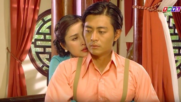Soi doi tu nu dien vien dong canh loan luan phim “Tieng set trong mua“-Hinh-2