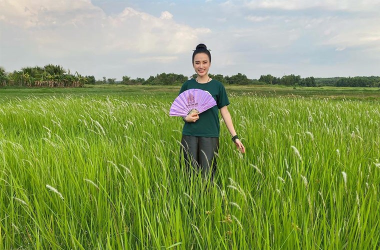 Bat ngo hinh anh Angela Phuong Trinh sau thoi gian tam lanh khoi showbiz-Hinh-8