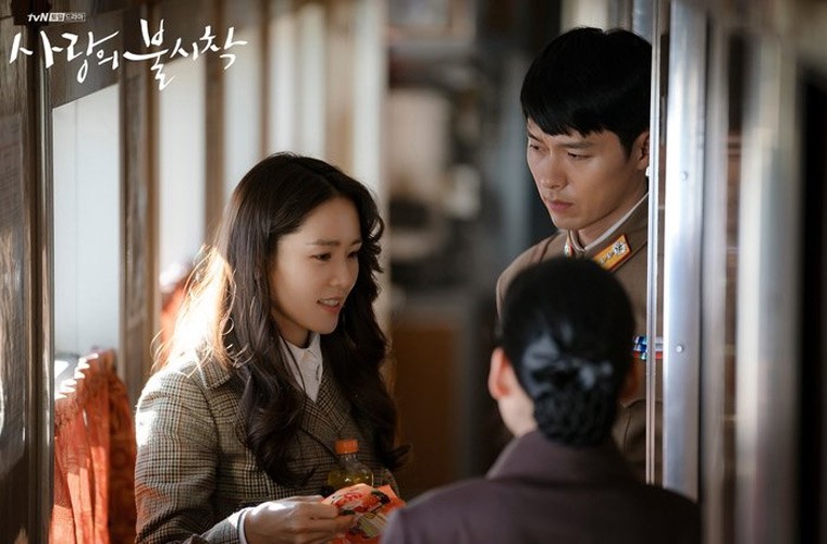 Loat anh tinh phat ghen cua Son Ye Jin va Hyun Bin-Hinh-10