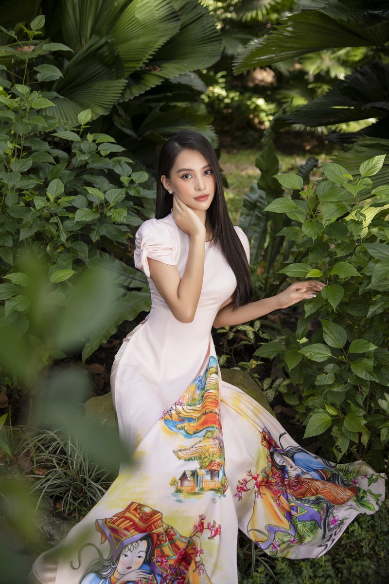 Hoa hau Tieu Vy dep “gay me” trong ta ao dai Tet-Hinh-4