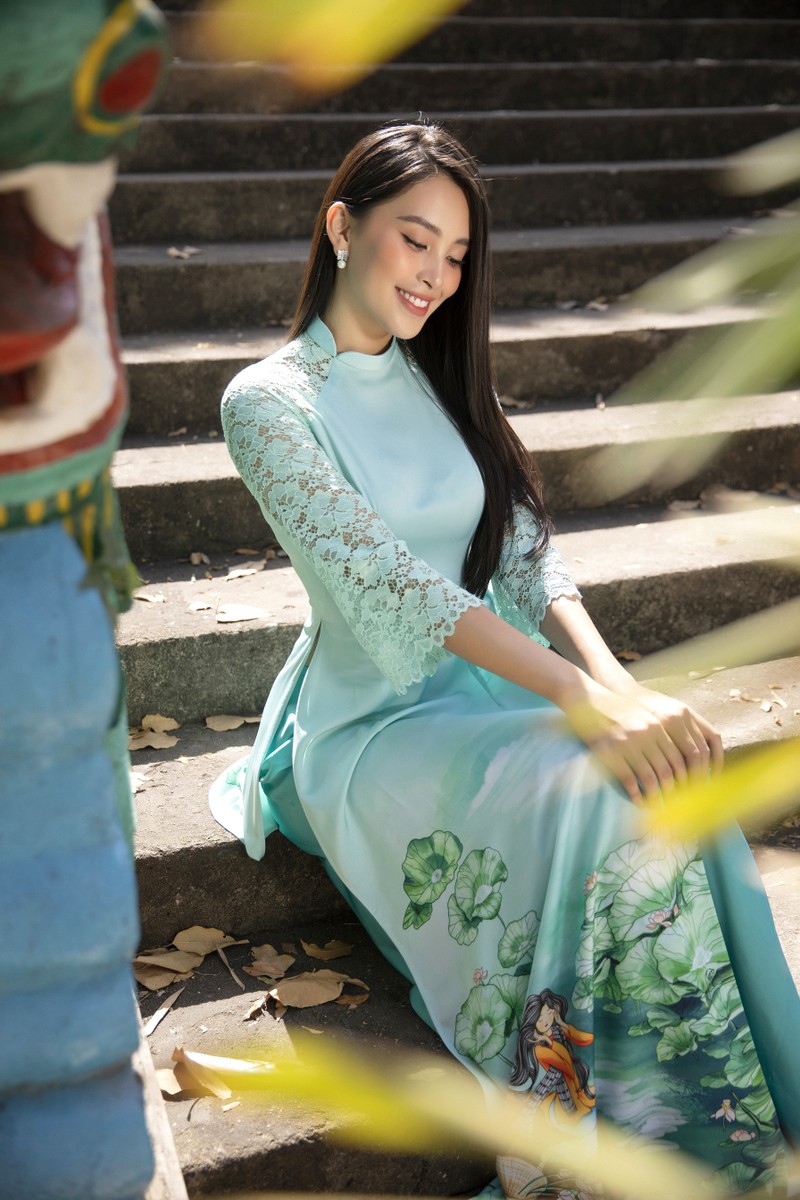 Hoa hau Tieu Vy dep “gay me” trong ta ao dai Tet-Hinh-7