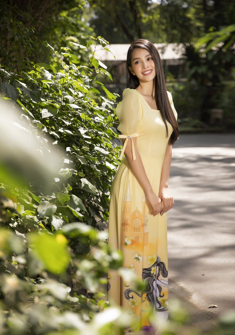 Hoa hau Tieu Vy dep “gay me” trong ta ao dai Tet-Hinh-9