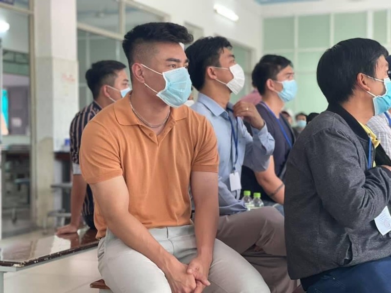 14 lan thi truot bang lai xe, Le Duong Bao Lam van “gay cuoi“