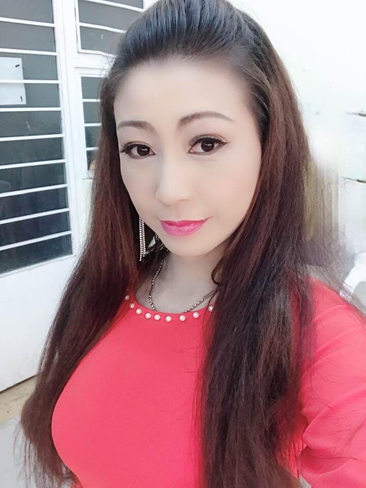 Nhan sac “nguoi vo chua duoc cong khai” cua Hoai Linh-Hinh-8