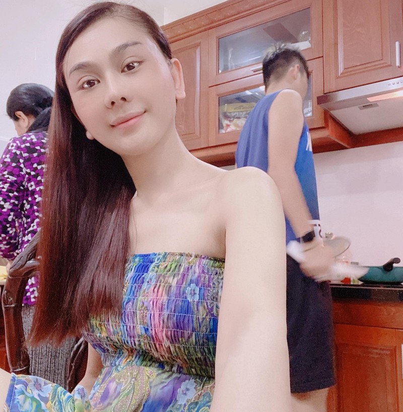 Nhin lai 4 nam hon nhan cua Lam Khanh Chi va chong tre-Hinh-6