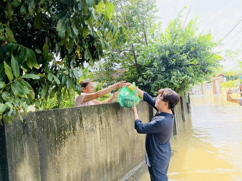 Doi thuong gian di cua MC Dai Nghia truoc khi xuat gia gieo duyen-Hinh-7