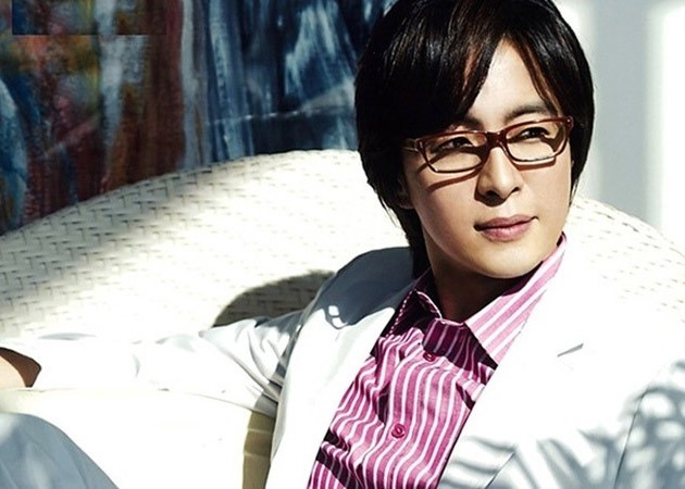 Cuoc song cua dien vien Bae Yong Joon sau giai nghe-Hinh-7