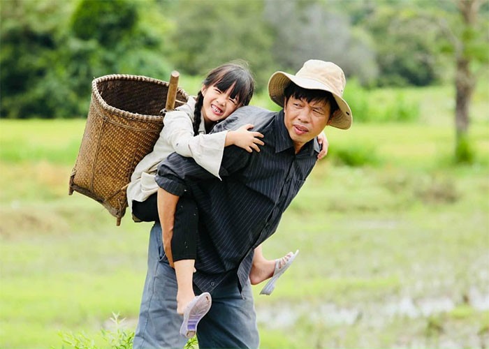 Ve dang yeu cua co be dong con gai Thai Hoa trong “Me rom“-Hinh-2