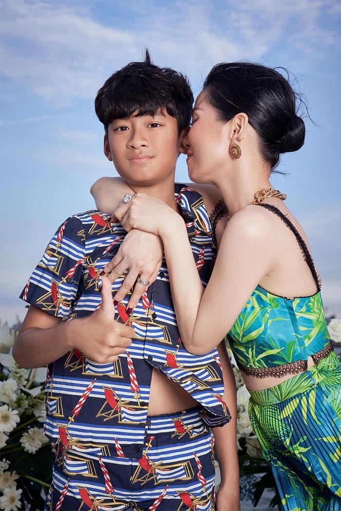 Le Quyen khoe anh sinh nhat sang chanh ben con trai va tinh tre-Hinh-2