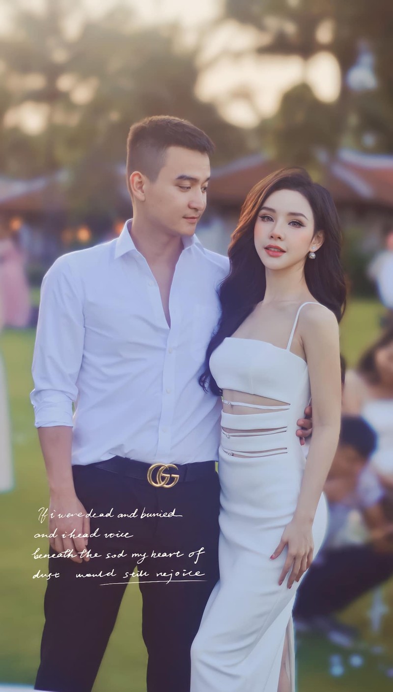 Yen Tatoo len doi nhan sac sau 5 nam phau thuat tham my-Hinh-10