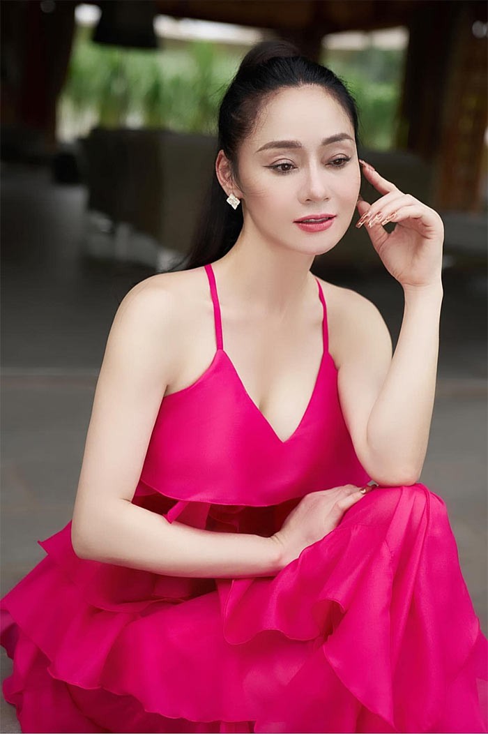 Quach Thu Phuong khoe body dep mien che o tuoi 46-Hinh-4