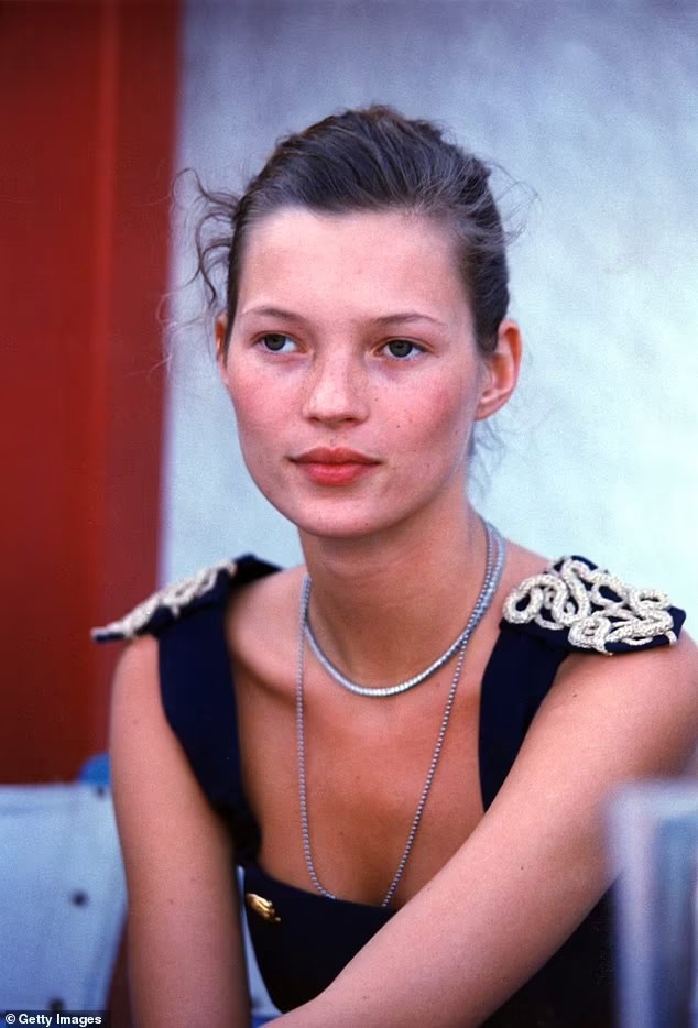 Sieu mau Kate Moss lo ve gia nua gay ngo ngang-Hinh-8