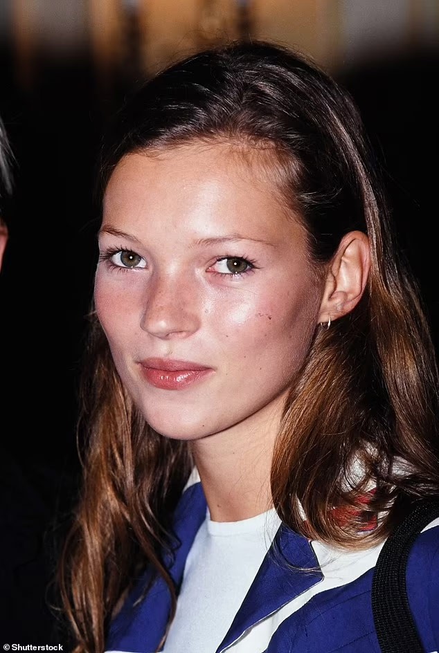 Sieu mau Kate Moss lo ve gia nua gay ngo ngang-Hinh-9