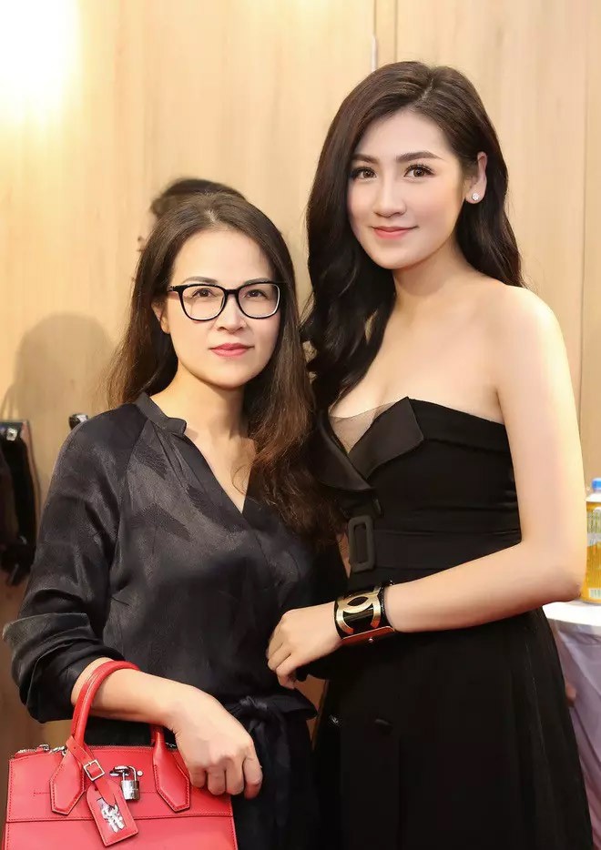 Nhung ba me cua dan my nhan Viet xinh dep khong thua kem con gai-Hinh-5