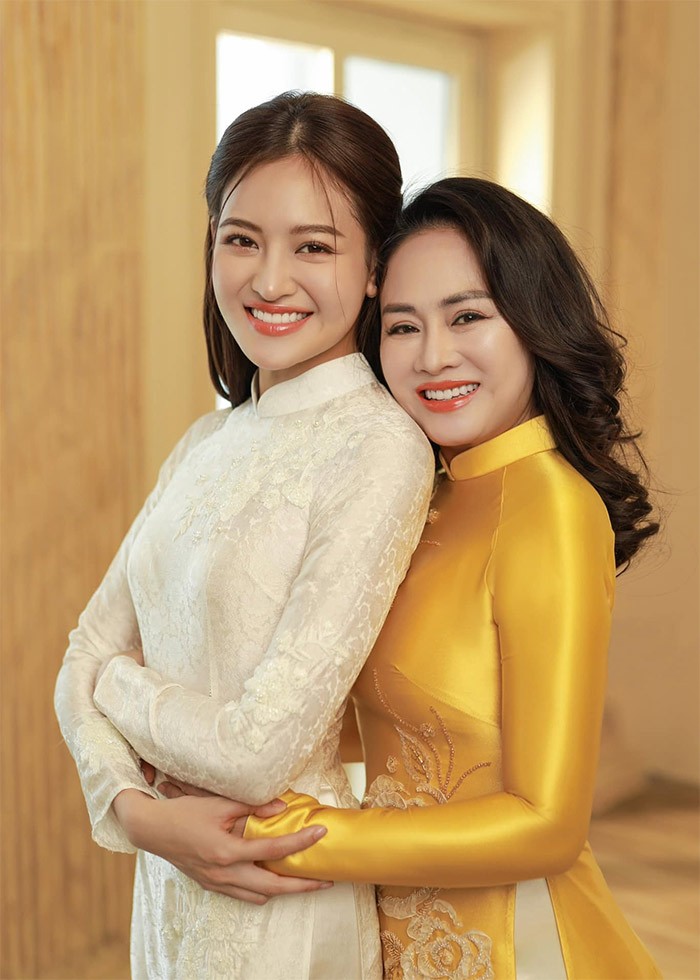 Nhung ba me cua dan my nhan Viet xinh dep khong thua kem con gai-Hinh-7