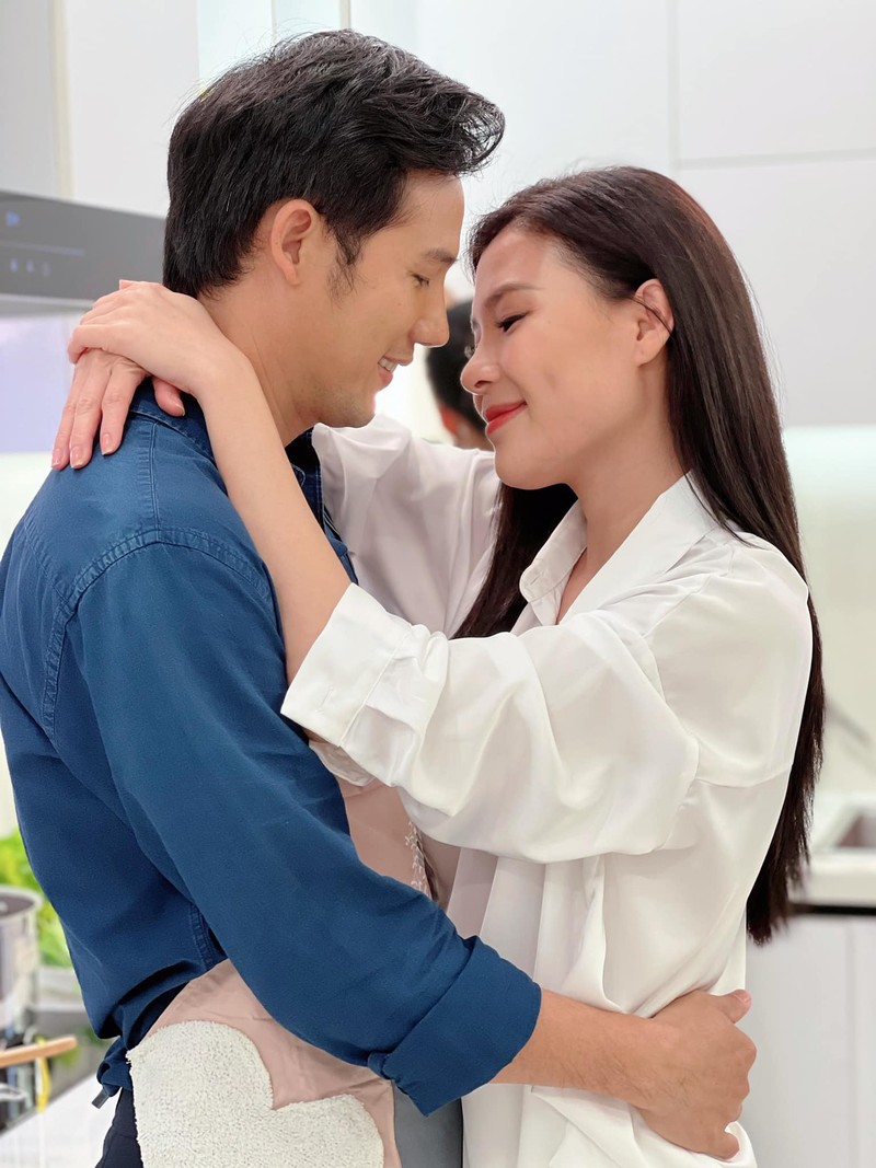 Pham Quynh Anh don tuoi moi, Thuy Diem tung anh hau truong phim-Hinh-2