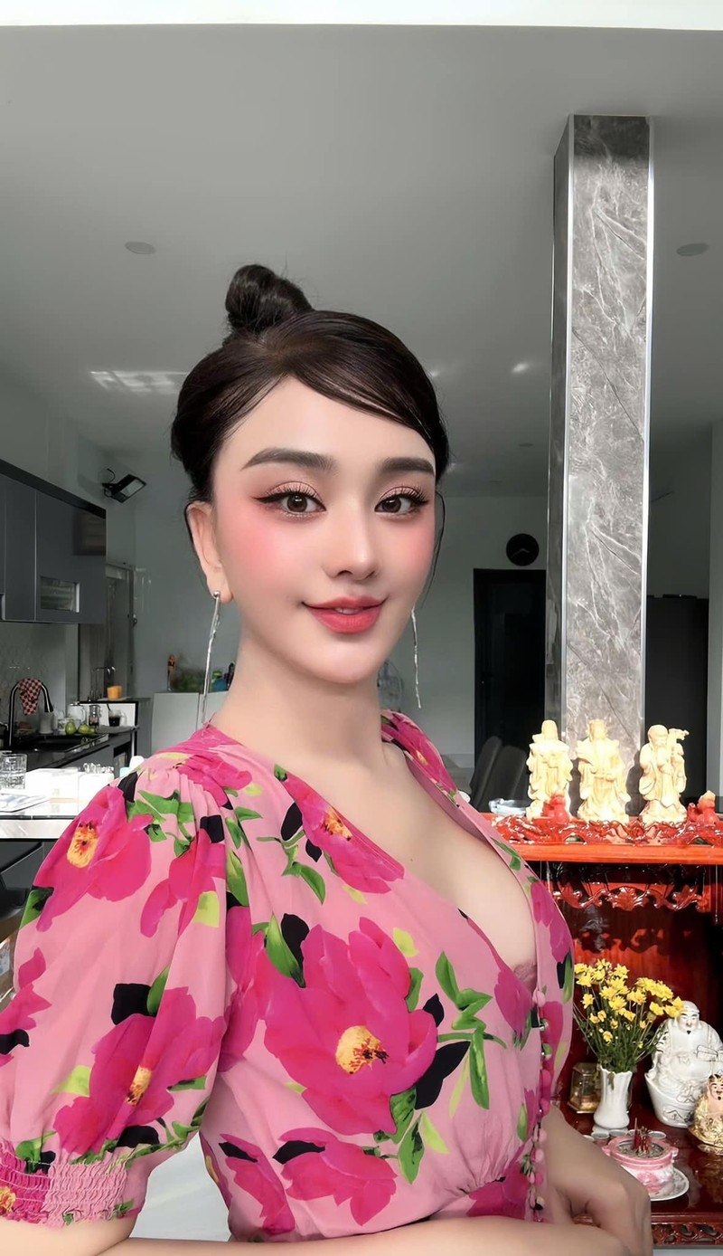 Thuy Anh ho tro nguoi dan, Leu Phuong Anh doi mua o vung lu-Hinh-8