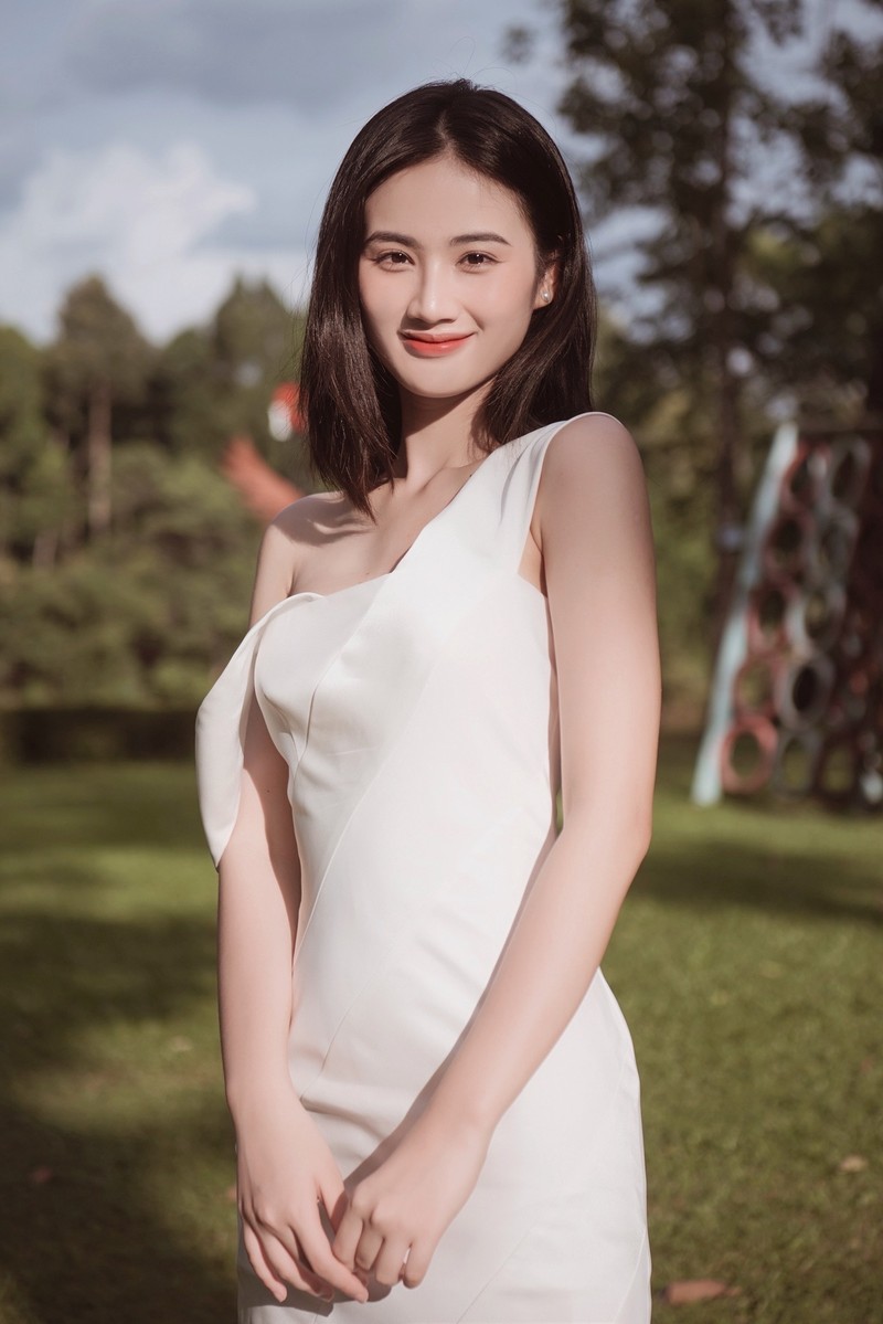 Lo Lem diu dang chuan thieu nu, Thu Quynh nhi nhanh don tuoi moi-Hinh-10