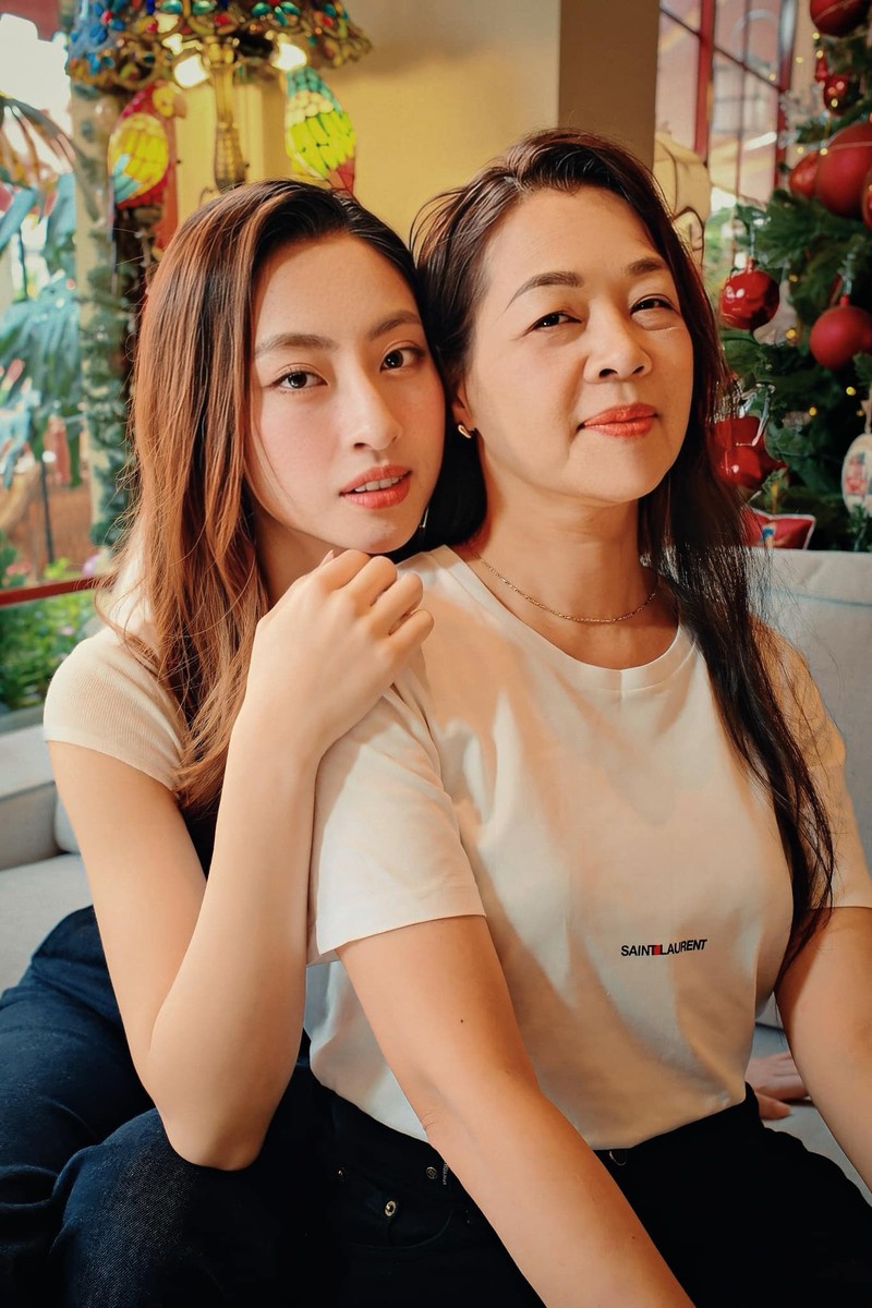 Khanh Van xinh dep trong ngay cuoi, Lan Phuong cham chi chay bo-Hinh-10