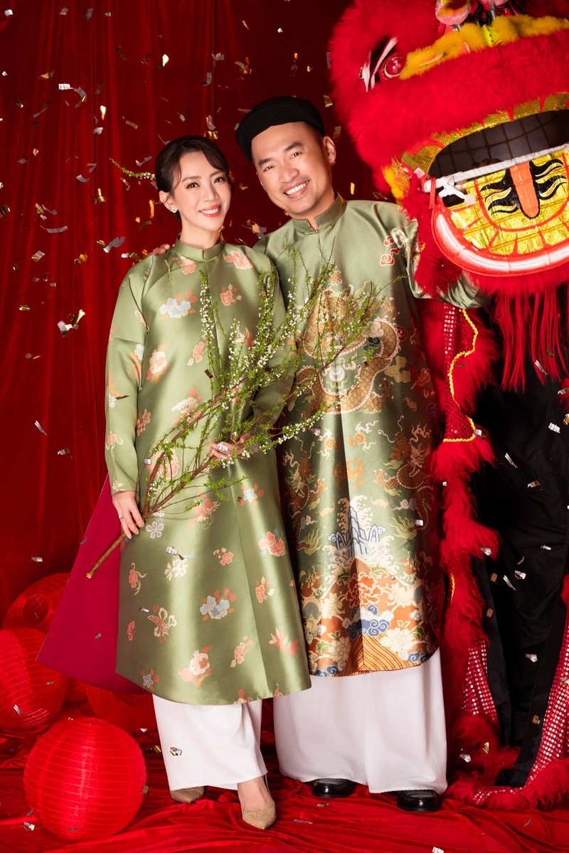 Dieu Nhi than thai voi ao dai, My Tam dien trang phuc vang ruc-Hinh-5