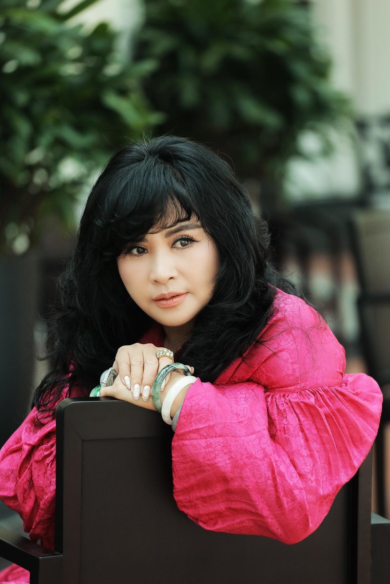 Hot face sao Viet: Thuy Anh chup anh khoe vong eo thon gon-Hinh-6