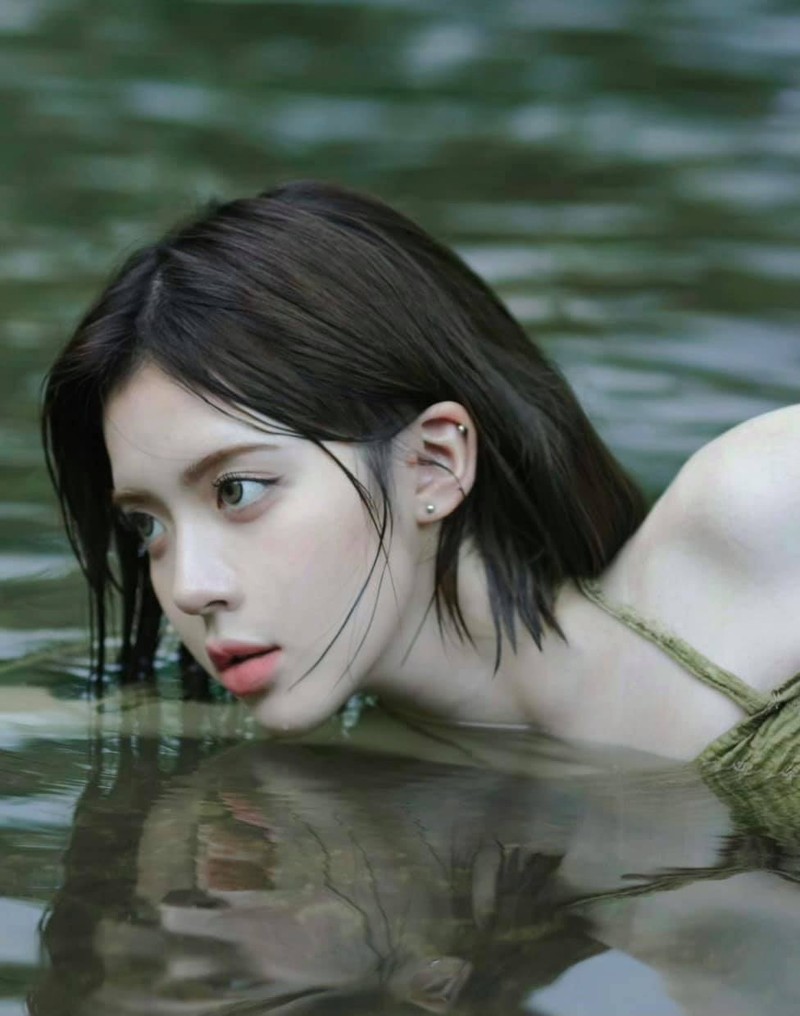 My nhan 18 tuoi “dot mat” voi bo anh tam suoi goi cam-Hinh-5