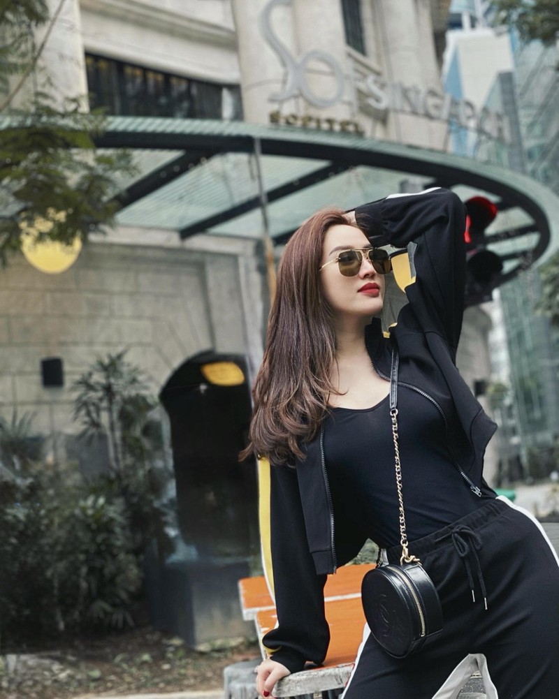 Hot face sao Viet: Le Quyen khoe sac voc cang tran khi dien bikini-Hinh-7