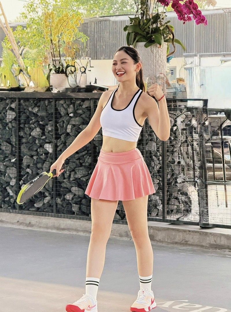 Hot face sao Viet: Ho Ngoc Ha tan huong giay phut thanh thoi-Hinh-4
