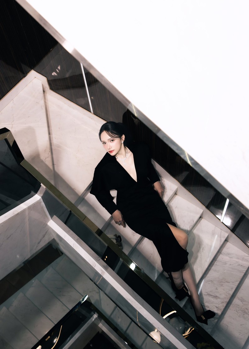 Hot face sao Viet: Trang Phap bieu dien “chay” tren san khau “Chi dep“-Hinh-5