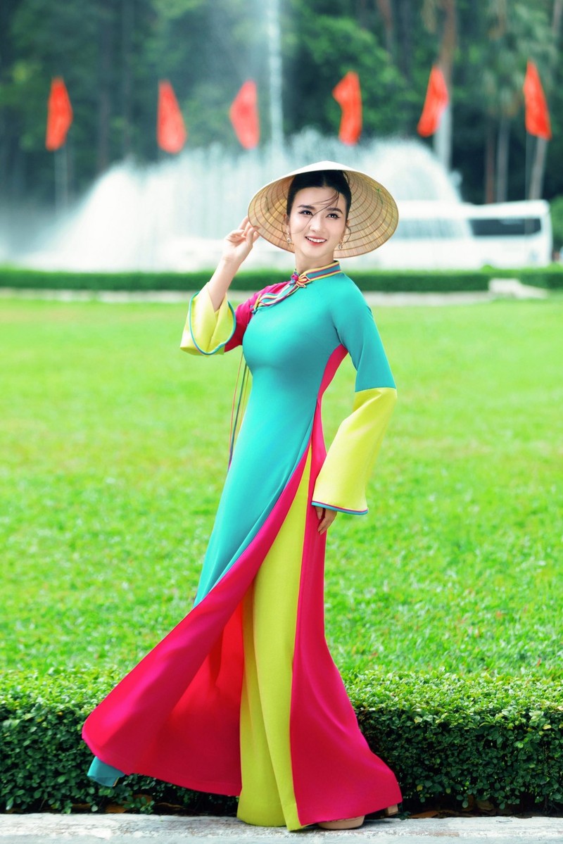 Hot face sao Viet: Trang Phap bieu dien “chay” tren san khau “Chi dep“-Hinh-6